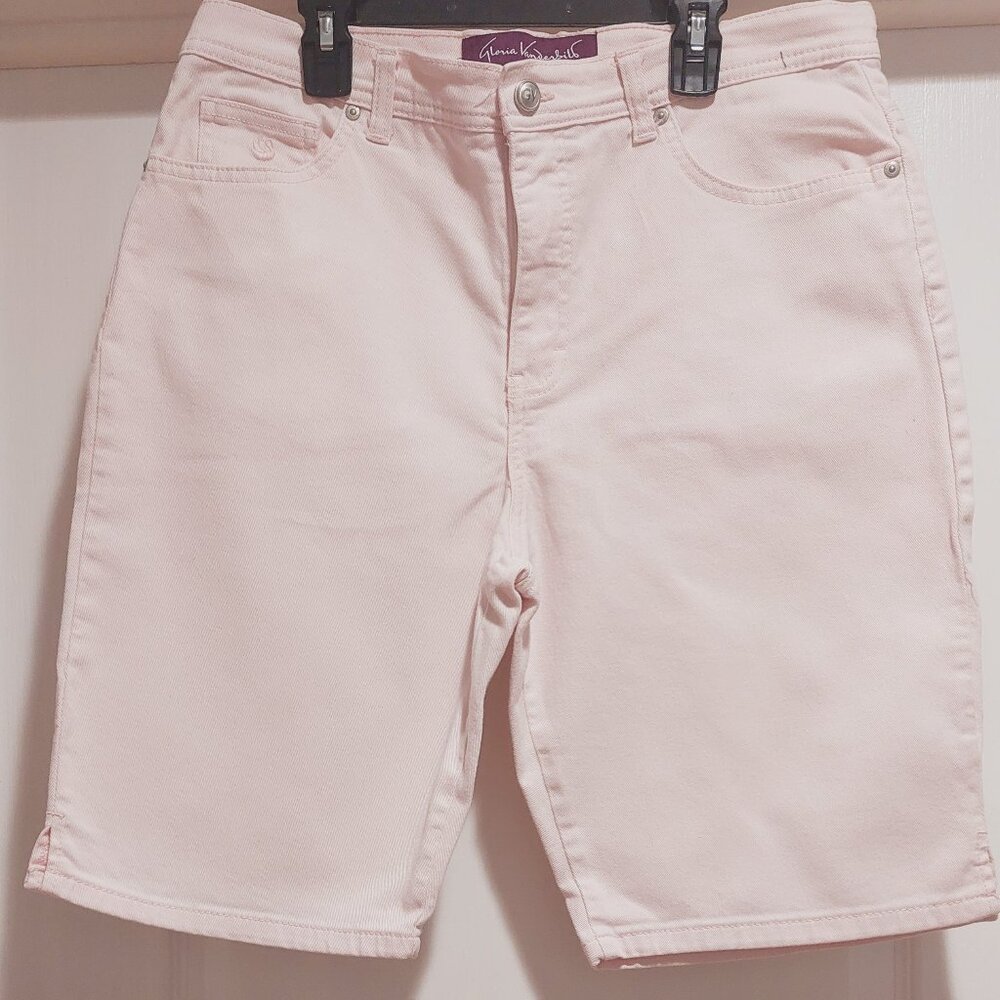 Light Pink Gloria Vanderbilt Demin shorts Sz12